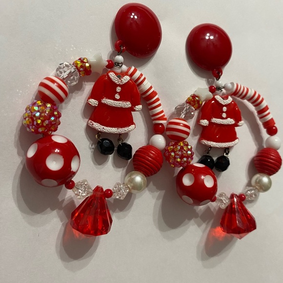 Holiday santa tree mistletoe charm earring hoop loop bead festive party dress - Picture 4 of 5